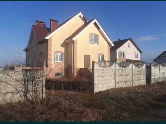 Будинок мрії під Києвом з великою ділянкою Петропавловское