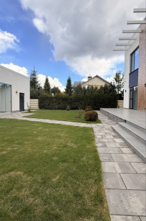 Продаж будинку в закритому КМ с.Плюти | |Автономний - фото 1