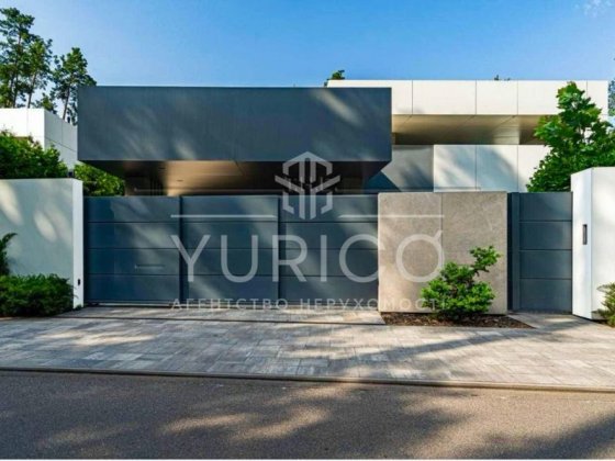 Продаж сучасного будинку в сосновому лісі. Плюти. Плюты
