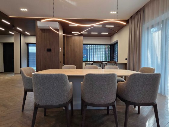 Продаж нового будинку з ремонтом 520 м2   в с Плюти , поруч Козин , Конча Заспа , Київ Плюты