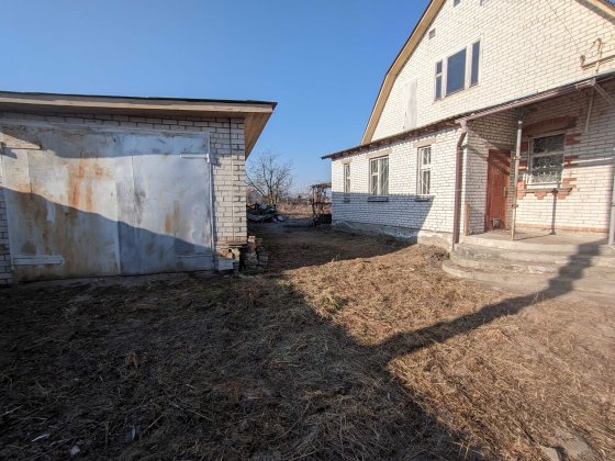 Продам міцний цегляний будинок у с. Рожни біля Десни Рожны