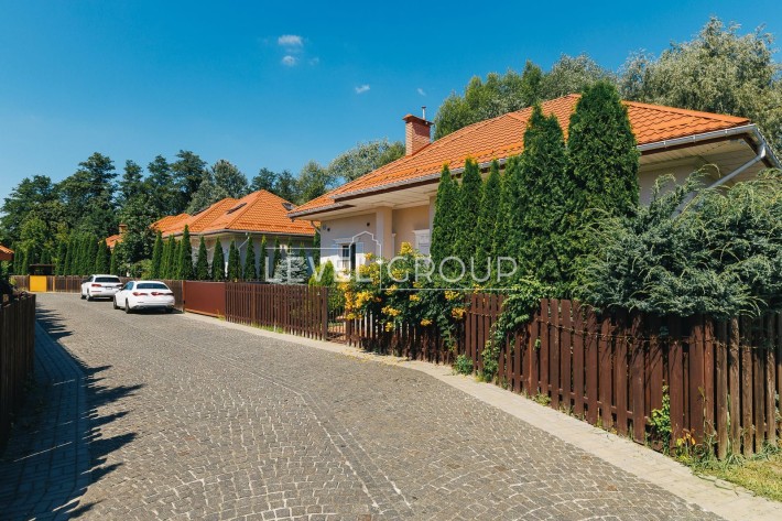 Романків! Продаж будинку з ремонтом та басейном. - фото 1