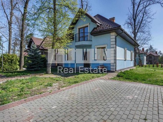Продаж сучасного нового 4-к  будинку  135м в закритому КМ  «Козак Хутір»  Рославичі, Васильківський  Рославичі