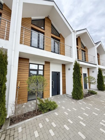 Продаж таунхауса на першій лінії біля води | Gardd House Eco Village - фото 1