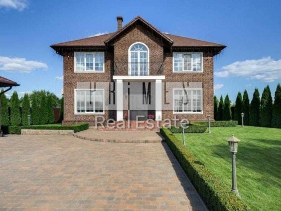 Продаж сучасного котеджу, з терасою та басейном, Романків Романков