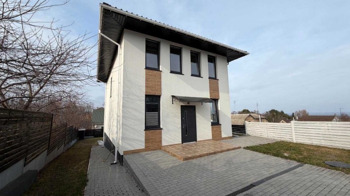 Продам сучасний двоповерховий будинок в Старих Петрівцях - фото 1