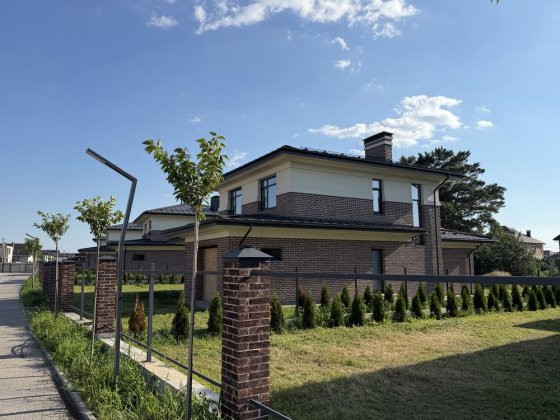 Продаж розкішного будинку в котеджному містечку, с. Щасливе Счастливое