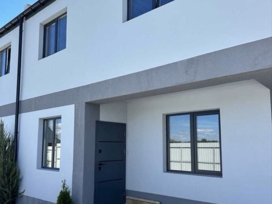 Дуплекс 130 м² у Тарасівці з власним подвір’ям, терасою та укриттям Тарасовка
