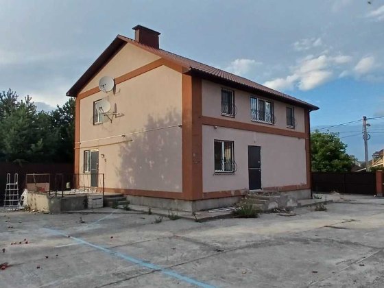 Красивий будинок в Старих Петрівцях, 18  км від Києва, 6 спалень. Старі Петрівці