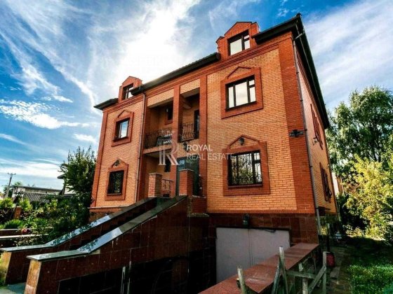 Продаж Будинок Бучанський район 441,1 м² 9 кімнат 10,9 сотки Бомбосховище 2 гаражі Газове опалення А Чайки