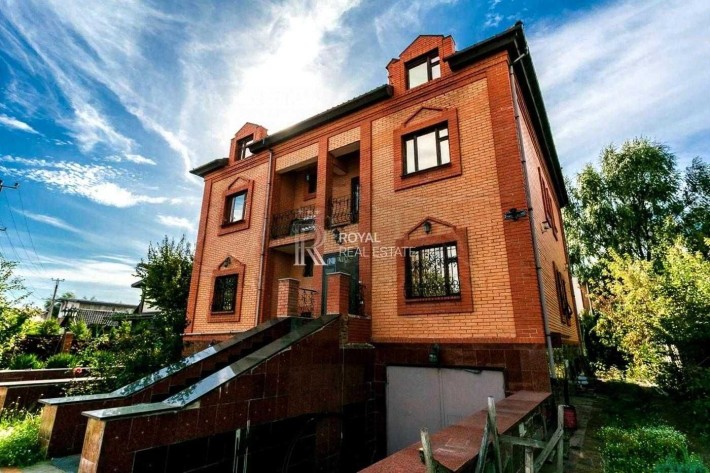 Продаж Будинок Бучанський район 441,1 м² 9 кімнат 10,9 сотки Бомбосховище 2 гаражі Газове опалення А - фото 1