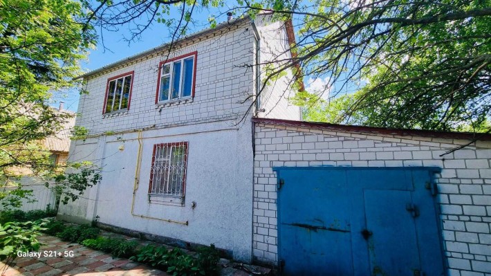 Продам 2 єт.дом 200 кв.м. в с.Хотяновка,11 соток земли - фото 1