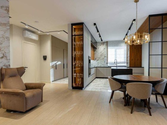 Будинок з ремонтом 210 м² з ремонтом та меблями | біля ВДНХ  |  ГАЗ  |  10 соток | преміум рівень Хотов