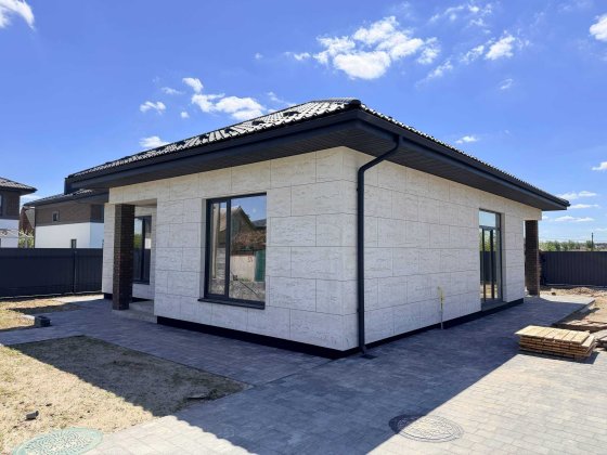 Продам найякісніший будинок за цю ціну! Газ, бруківка в ціні! 15хв до метро