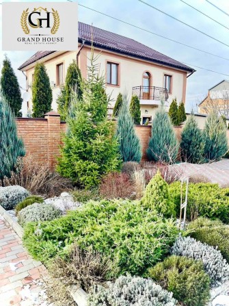 Продам чарівний двоповерховий будинок. Підгайці. - фото 1