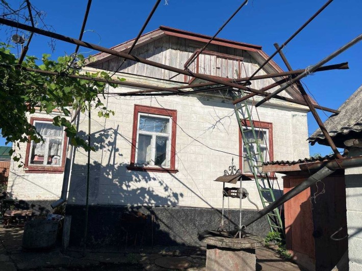 Продаж будинку у центрі місті Новоукраїнка - фото 1