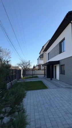 Продаж сучасного котеджу (дуплексу) в Сокільниках — всього 5 хв до Victoria Gardens - фото 1