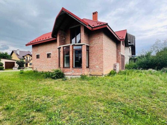 Продаж  окремостоячого будинку у Винниках по вул. Богдана Лепкого Винники