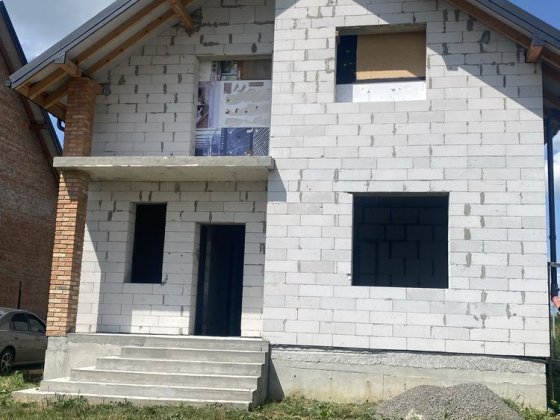 Продам будинок свій Винники