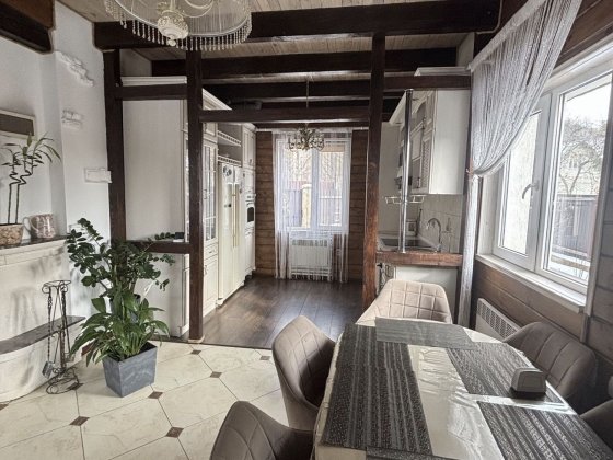 Продаж будинку з євроремонтом, у м. Винники (вул. Сонячна), 87 м.кв Винники
