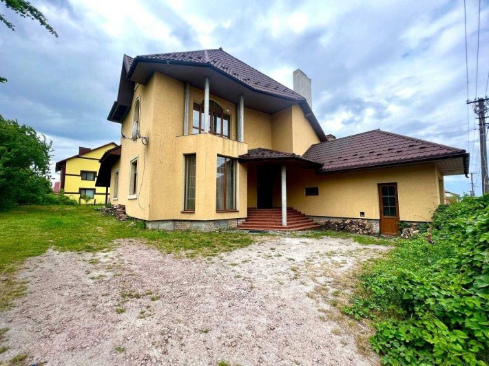 Продаж великого приватного будинку з ремонтом (320 м2) з ділянкою, с. Рудно - фото 1