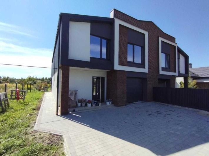 Продаж дуплексу 200 м2 в Сокільниках біля Львова - фото 1