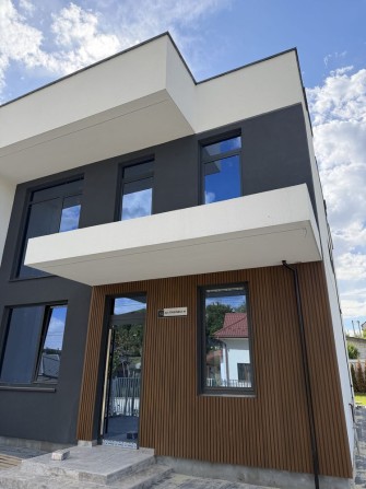 Продаж сучасних котеджів преміум-класу в Сокільниках - фото 1