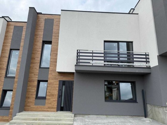 Продаж котеджу у селі Зубра по вул. Лісна передмістя Львова Зубра