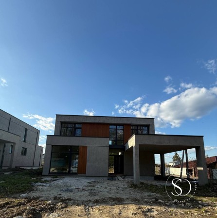 Продаж ексклюзивних 4-кім. будинків біля лісу 200 м2 - фото 1