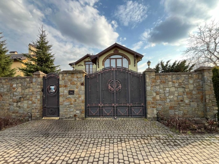 Продаж будинку в с. Конопниця, 4 км. від Львова, сусіднє с. Суховоля, будинок за містом, престижний  - фото 1