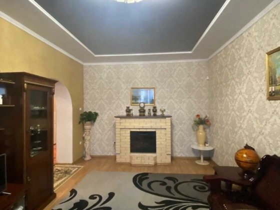 Продам будинок 165кв.м на ділянці 5 соток Червоний хутор Лиманка