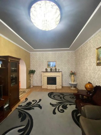 Продам будинок 165кв.м на ділянці 5 соток Червоний хутор - фото 1