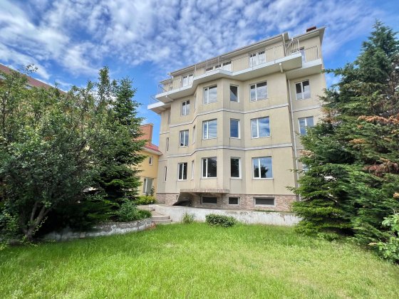 Пропонується будинок в Совіньйоні, як інвестування | 1500 m2 Лиманка
