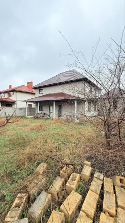 Актуально Продам дом и гараж в Червоный Хутор на Балтской цена снижена на участке 5,7 соток дом под  - фото 1