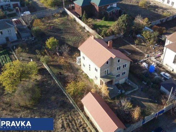 СРОЧНАЯ ПРОДАЖА! Дом с подвалом  в Фонтанке , участок 20 соток! Фонтанка