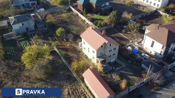 СРОЧНАЯ ПРОДАЖА! Дом с подвалом  в Фонтанке , участок 20 соток! - фото 1