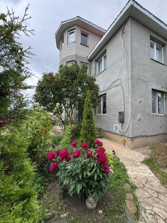 ЭКСКЛЮЗИВ Продам 3х этажный дом в Лесках - фото 1