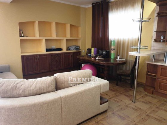 3-поверховий будинок 250 кв.м в Крижанівці з ремонтом.Перша лінія моря Крыжановка