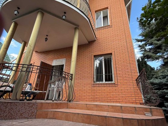 Продаж цегляного будинку 170 м² у Фонтанці. Газ, сауна, басейн Фонтанка
