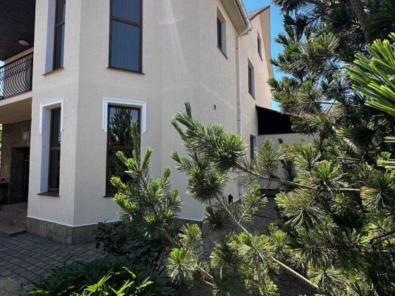 У продажу 2-х поверховий будинок в Совіньйоні. Лиманка