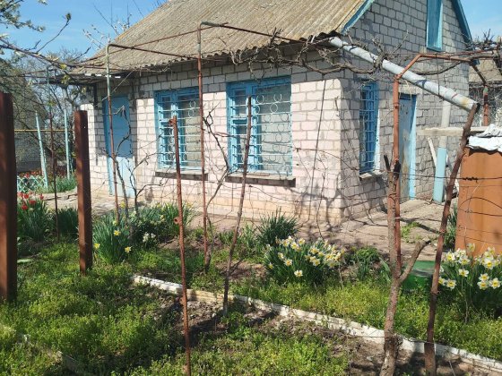 продам  дом для летнего и зимнего проживания Великодолинське