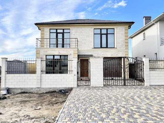 У продажу новий 2-х поверховий будинок в Совіньйоні Лиманка