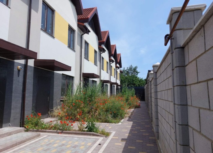 Продам таунхаус в Червоном Хуторе - фото 1