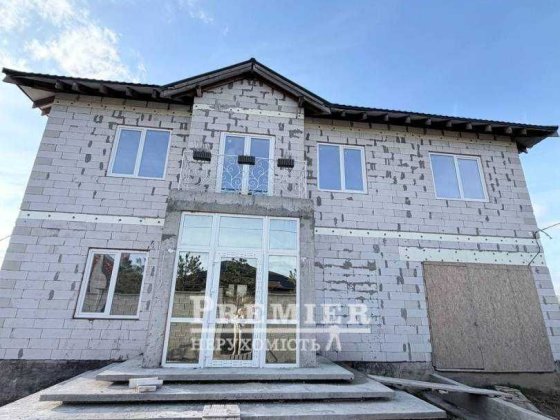 Продам будинок у Лісках.