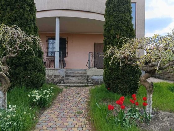 Продам 2-х этажный дом в Нерубайсом Нерубайское