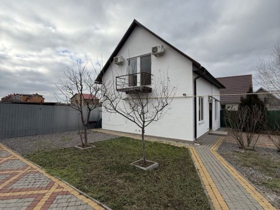 Продам будинок з газом та автономним світлом!!! Чотири спальні!!!