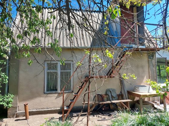 Продам Дом на шести соток земли в Великодолинское  ск Юбилейный