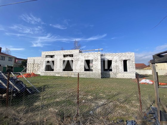 Коробка дома близко к трассе Фонтанка