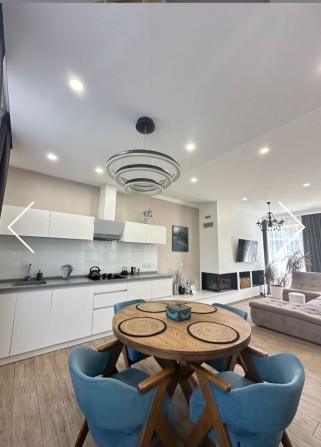 Код44 Продам таунхаус в Фонтанке с ремонтом - фото 1