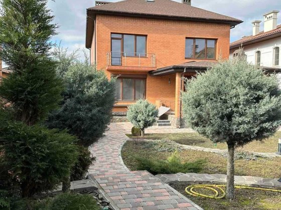 Продається елітний сімейний будинок в Совіньйоні. Лиманка